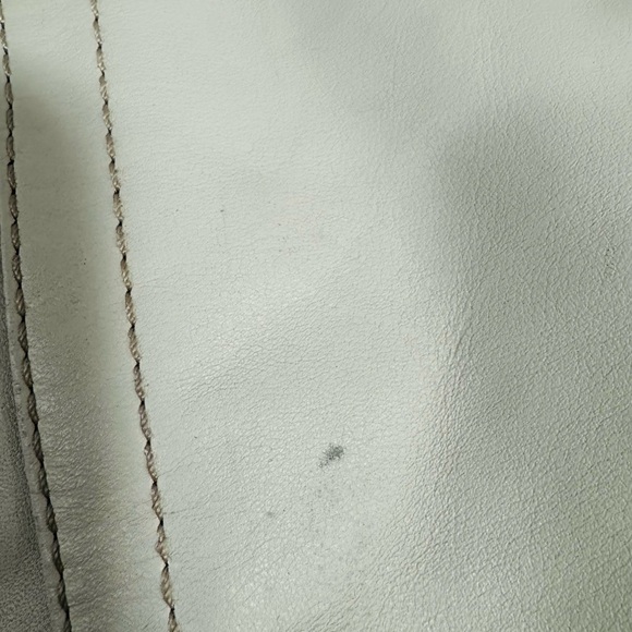 Coach Cream Shoulder Bag - Picture 15 of 16